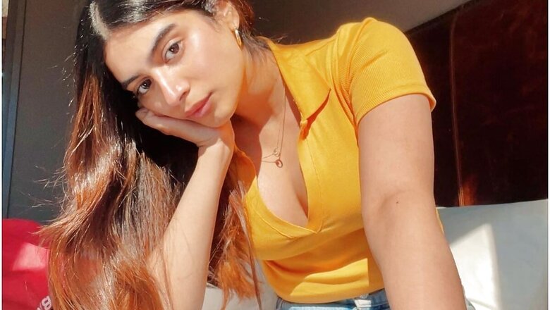 Khushi Kapoor Welcomes Summer in New York with Sunkissed Selfie, Sister Janhvi Misses Her