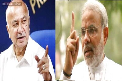 Shinde take a dig at Modi after Manmohan's 'disaster as PM' comment