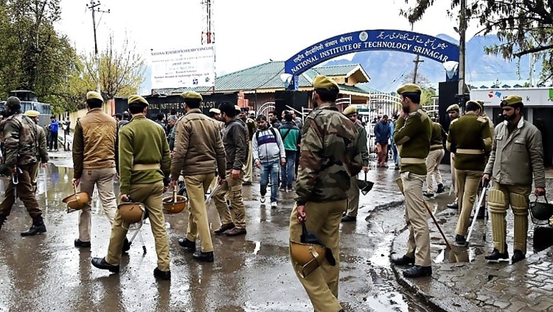 NIT Srinagar students won't face any injustice: Smriti Irani