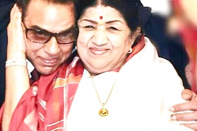 I Was Uncomfortable, Uneasy: Dharmendra Explains His Absence at Lata Mangeshkar’s Last Rites