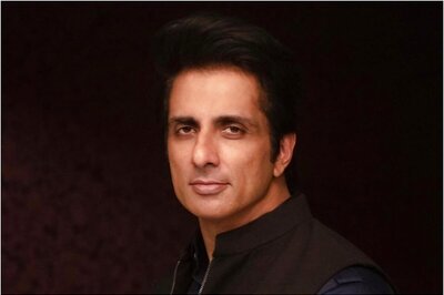 Sonu Sood to Distribute E-rickshaws, Starts with His Hometown Moga