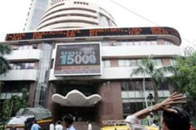 Volatile day for market, IT stocks take a hit