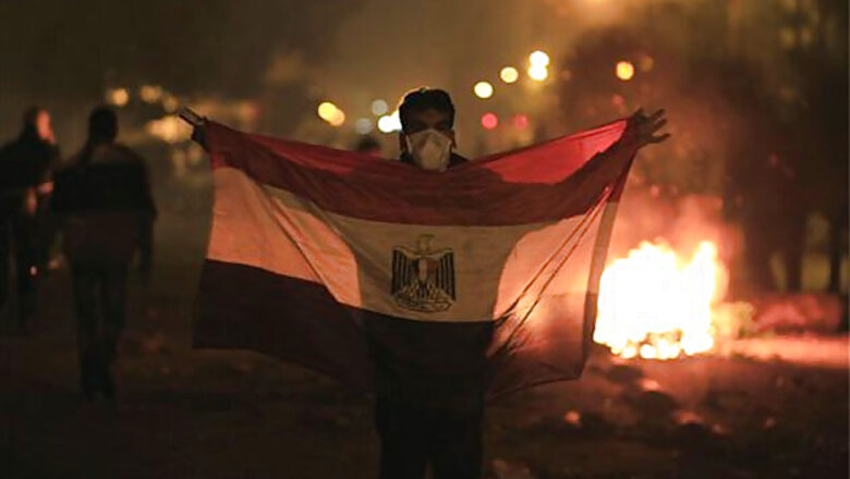 Night curfew continues in Egypt