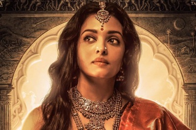 Ponniyin Selvan: Aishwarya Rai Bachchan Flaunts Her Eternal Beauty As Queen Nandini In New Poster