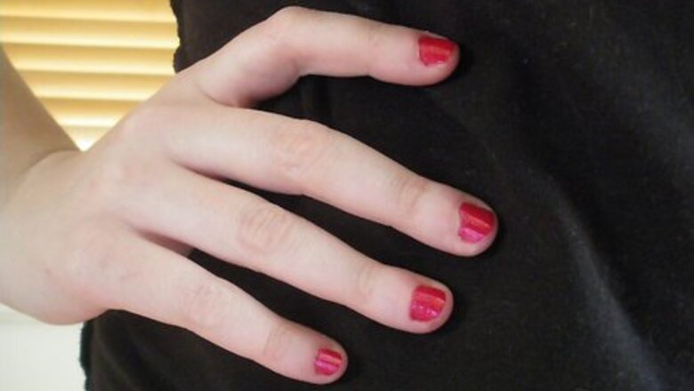 How to Wear Nail Polish Colors That Contrast and Brighten Your Outfit
