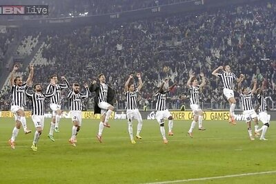 Juventus fined over air crash banner, Roma for crowd trouble